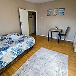 Bright And Spacious Double Room In Hampstead Garden Suburb