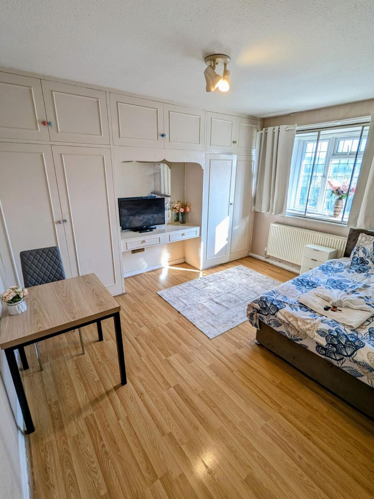 Bright And Spacious Double In Hampstead Garden Suburb Séjour chez l'habitant Londres